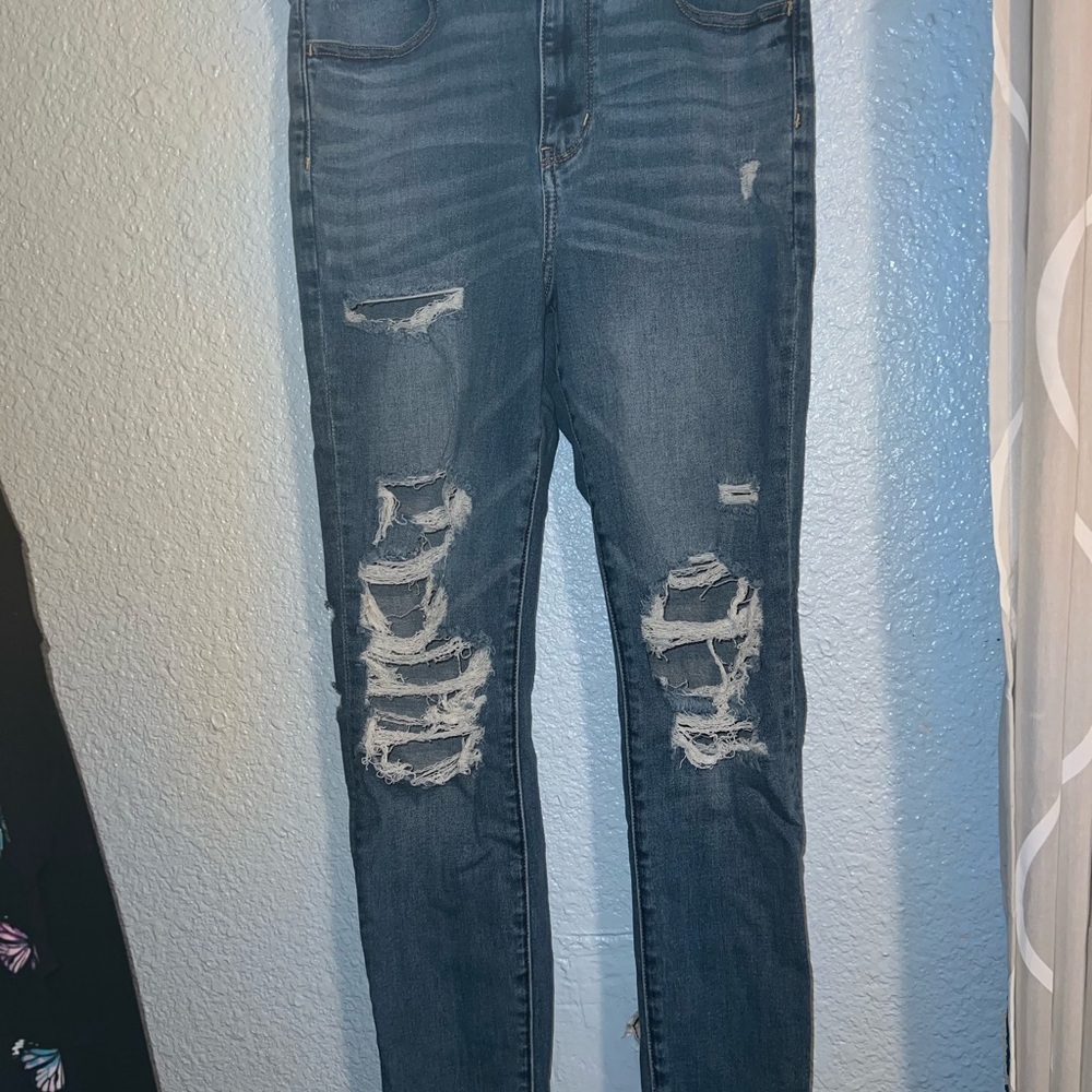American Eagle Skinny Ripped Jeans Size 8